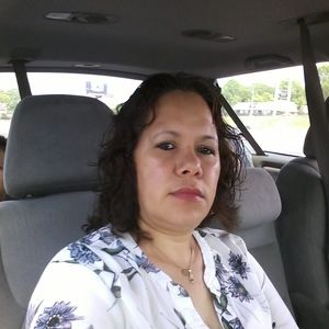 Meet your Posher, Lina